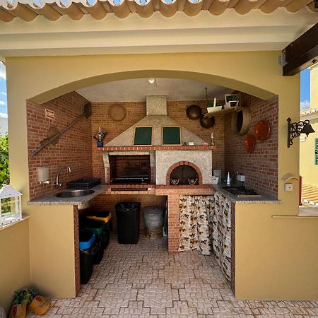 Happy Silva Guesthouse Lagos Bagian luar foto