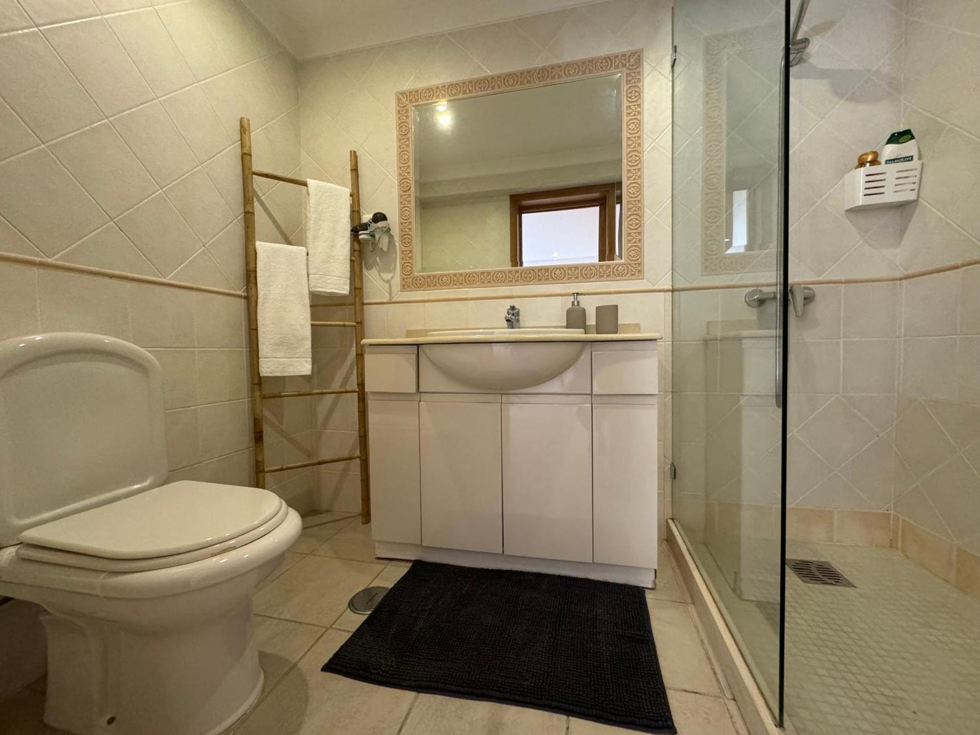 Happy Silva Guesthouse Lagos Bagian luar foto