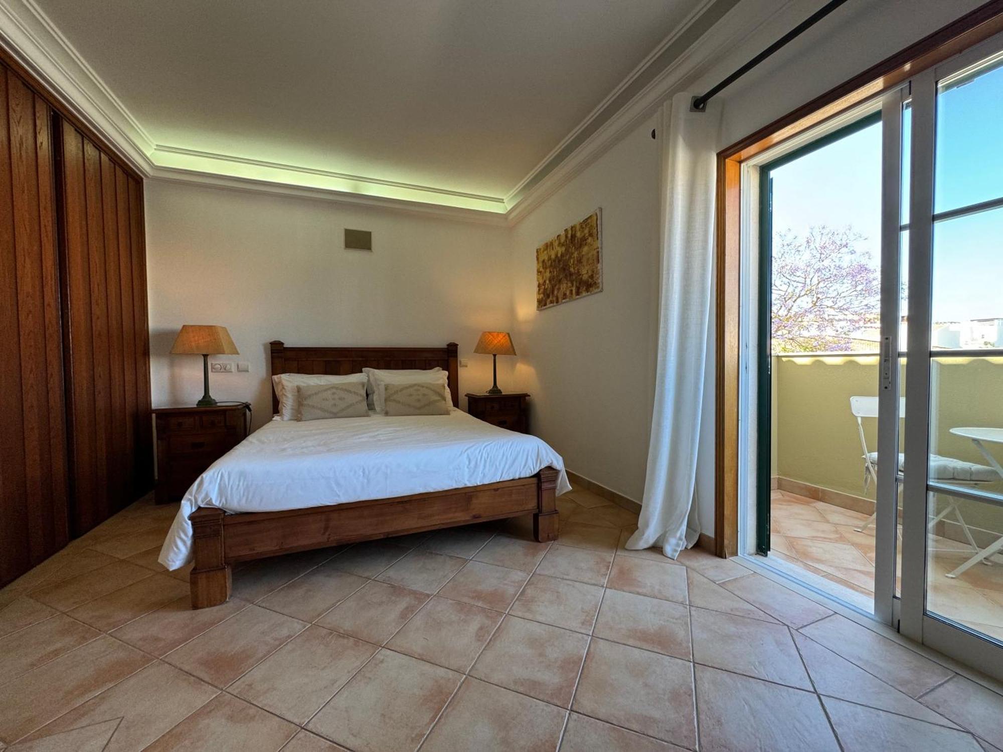 Happy Silva Guesthouse Lagos Bagian luar foto