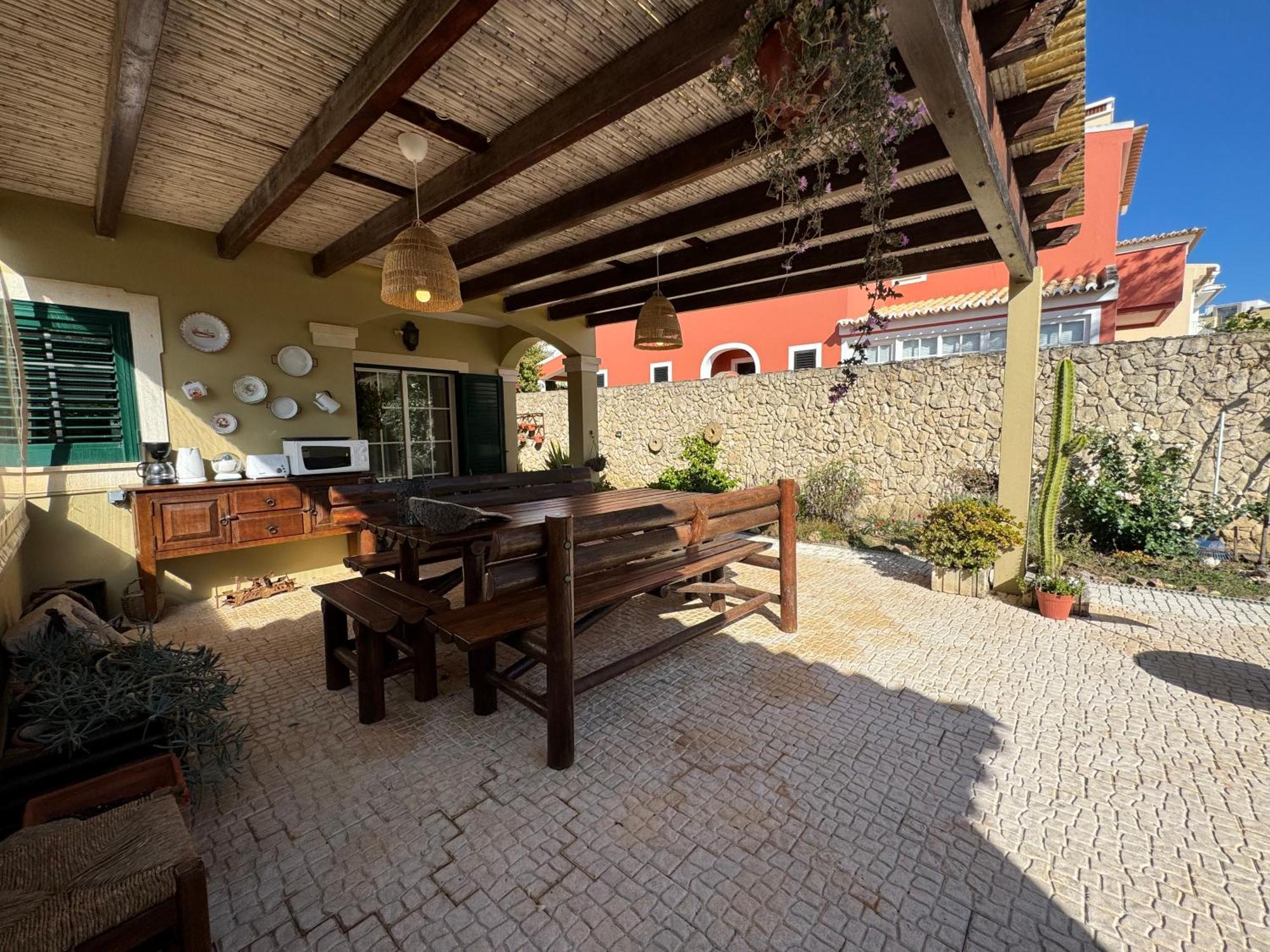 Happy Silva Guesthouse Lagos Bagian luar foto