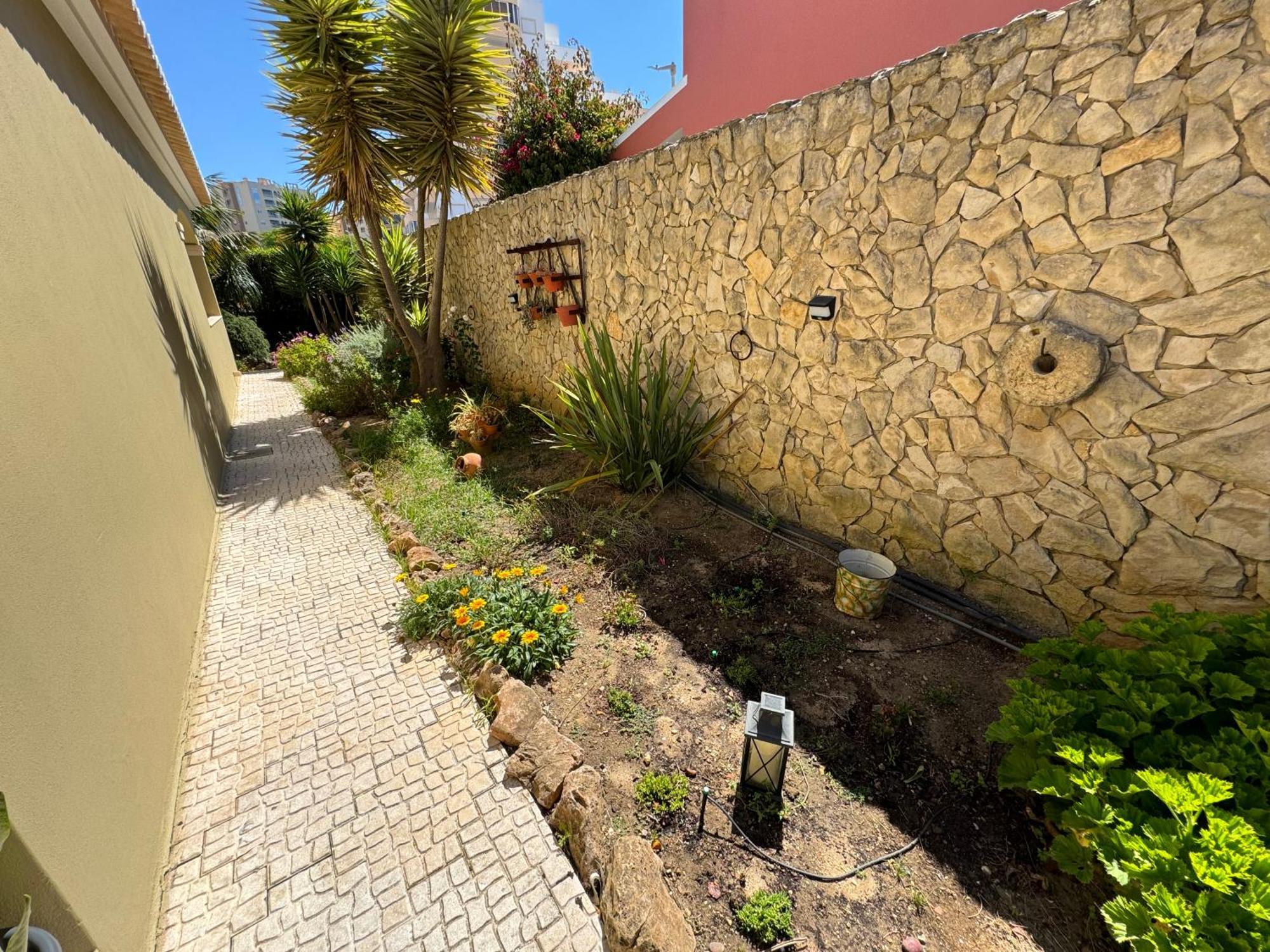 Happy Silva Guesthouse Lagos Bagian luar foto